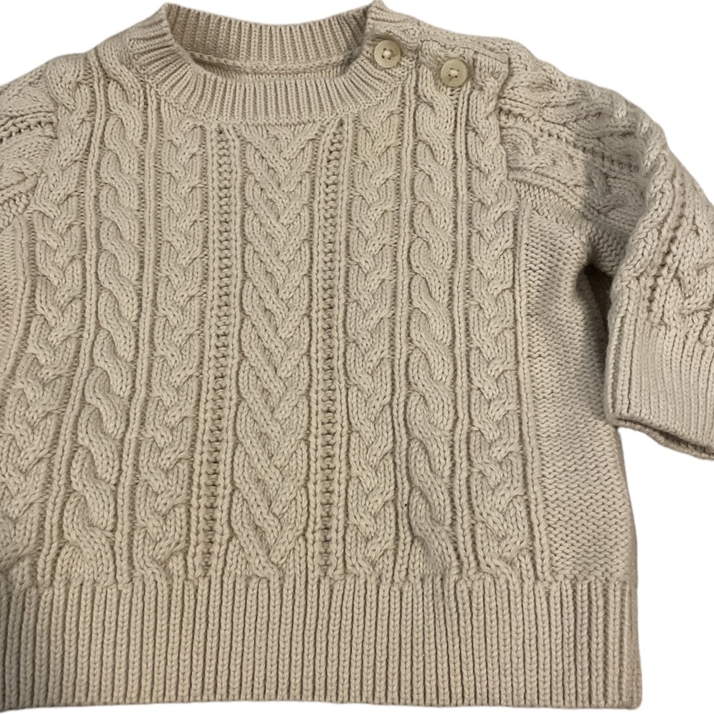 Super cute babyGap cream cable knit pullover sweater